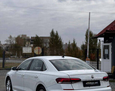 Фольксваген Пассат 2020 в Киеве на Automoto.ua Белый Фольксваген Пассат, объемом двигателя 1.98 л и пробегом 103 тыс. км за 14750 $, фото 3 на Automoto.ua