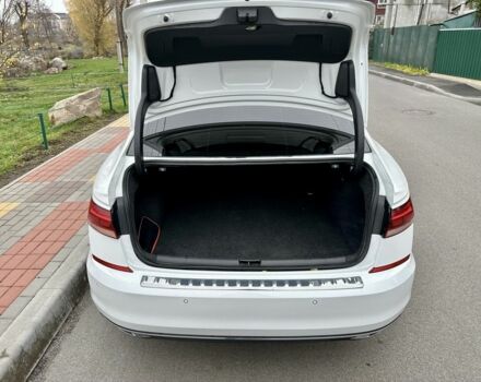 Белый Фольксваген Пассат, объемом двигателя 2 л и пробегом 105 тыс. км за 16700 $, фото 12 на Automoto.ua