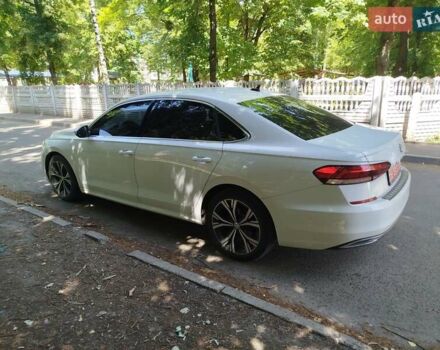 Білий Фольксваген Пассат, об'ємом двигуна 2 л та пробігом 195 тис. км за 15999 $, фото 6 на Automoto.ua