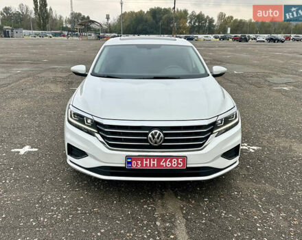Белый Фольксваген Пассат, объемом двигателя 2 л и пробегом 105 тыс. км за 16700 $, фото 1 на Automoto.ua