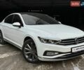 Белый Фольксваген Пассат, объемом двигателя 1.97 л и пробегом 38 тыс. км за 33990 $, фото 1 на Automoto.ua