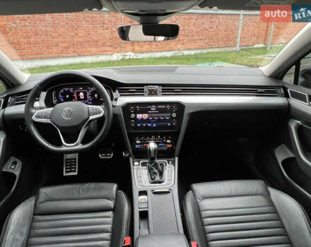 Белый Фольксваген Пассат, объемом двигателя 1.97 л и пробегом 176 тыс. км за 25599 $, фото 49 на Automoto.ua