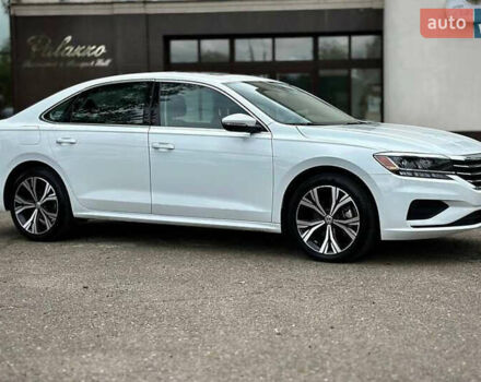 Белый Фольксваген Пассат, объемом двигателя 1.98 л и пробегом 51 тыс. км за 27999 $, фото 6 на Automoto.ua