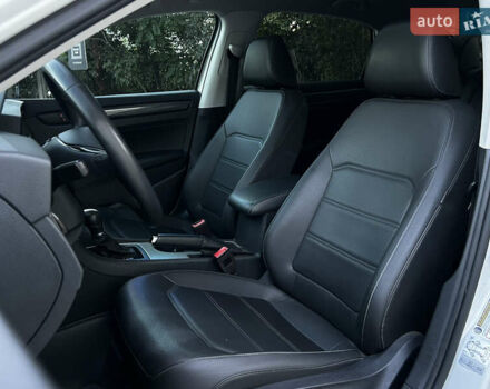 Білий Фольксваген Пассат, об'ємом двигуна 1.98 л та пробігом 140 тис. км за 18999 $, фото 17 на Automoto.ua