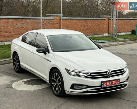 Белый Фольксваген Пассат, объемом двигателя 1.97 л и пробегом 176 тыс. км за 25599 $, фото 9 на Automoto.ua