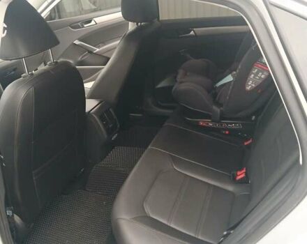 Белый Фольксваген Пассат, объемом двигателя 1.98 л и пробегом 112 тыс. км за 20800 $, фото 12 на Automoto.ua