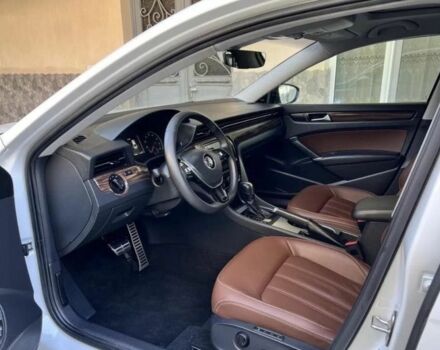 Білий Фольксваген Пассат, об'ємом двигуна 2 л та пробігом 124 тис. км за 11300 $, фото 7 на Automoto.ua