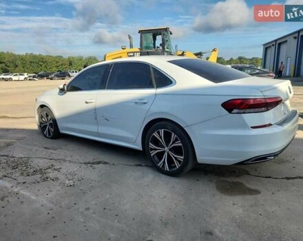 Білий Фольксваген Пассат, об'ємом двигуна 2 л та пробігом 104 тис. км за 4100 $, фото 1 на Automoto.ua