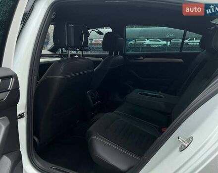 Білий Фольксваген Пассат, об'ємом двигуна 2 л та пробігом 87 тис. км за 35000 $, фото 13 на Automoto.ua