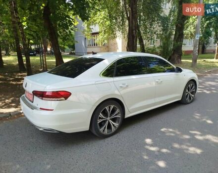 Білий Фольксваген Пассат, об'ємом двигуна 2 л та пробігом 195 тис. км за 15999 $, фото 8 на Automoto.ua