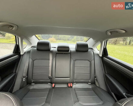 Белый Фольксваген Пассат, объемом двигателя 2 л и пробегом 26 тыс. км за 22500 $, фото 13 на Automoto.ua