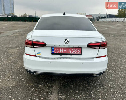 Білий Фольксваген Пассат, об'ємом двигуна 2 л та пробігом 105 тис. км за 16950 $, фото 22 на Automoto.ua