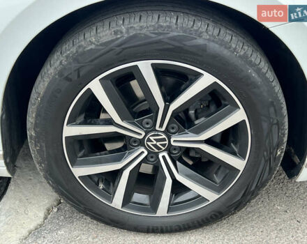 Белый Фольксваген Пассат, объемом двигателя 1.97 л и пробегом 176 тыс. км за 25599 $, фото 28 на Automoto.ua