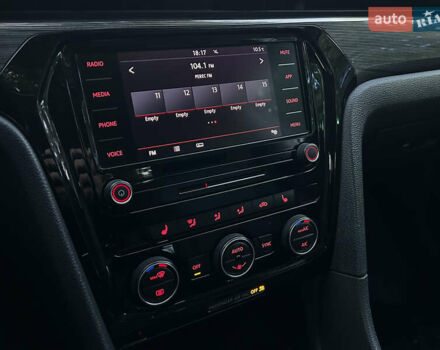 Білий Фольксваген Пассат, об'ємом двигуна 1.98 л та пробігом 140 тис. км за 18999 $, фото 15 на Automoto.ua