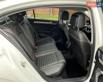 Белый Фольксваген Пассат, объемом двигателя 1.97 л и пробегом 176 тыс. км за 25599 $, фото 52 на Automoto.ua