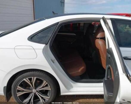 Фольксваген Пассат 2021 в Львове на Automoto.ua Белый Фольксваген Пассат, объемом двигателя 0 л и пробегом 76 тыс. км за 4000 $, фото 7 на Automoto.ua