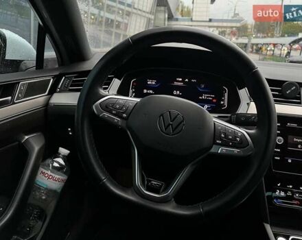 Білий Фольксваген Пассат, об'ємом двигуна 2 л та пробігом 87 тис. км за 35000 $, фото 20 на Automoto.ua