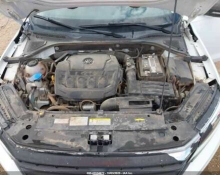 Фольксваген Пассат 2021 в Львове на Automoto.ua Белый Фольксваген Пассат, объемом двигателя 0 л и пробегом 76 тыс. км за 4000 $, фото 9 на Automoto.ua