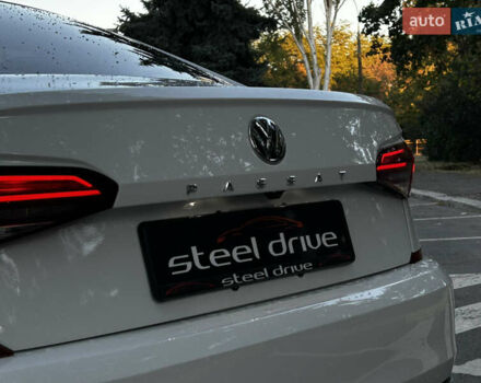 Білий Фольксваген Пассат, об'ємом двигуна 1.98 л та пробігом 140 тис. км за 18999 $, фото 4 на Automoto.ua