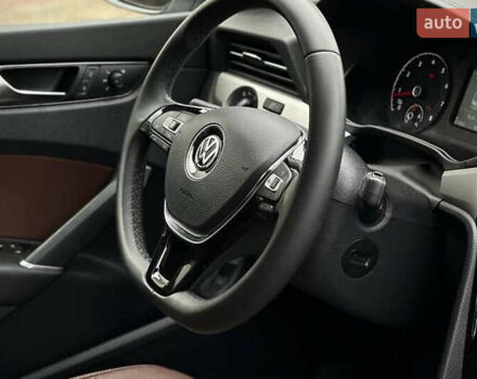 Белый Фольксваген Пассат, объемом двигателя 1.98 л и пробегом 51 тыс. км за 27999 $, фото 8 на Automoto.ua