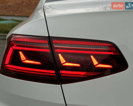 Белый Фольксваген Пассат, объемом двигателя 1.97 л и пробегом 176 тыс. км за 25599 $, фото 21 на Automoto.ua