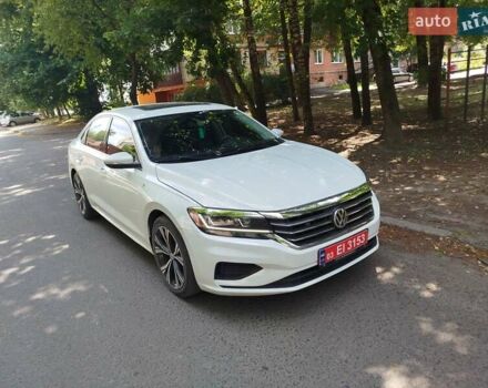 Білий Фольксваген Пассат, об'ємом двигуна 2 л та пробігом 195 тис. км за 15999 $, фото 9 на Automoto.ua