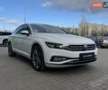Белый Фольксваген Пассат, объемом двигателя 1.98 л и пробегом 56 тыс. км за 31900 $, фото 1 на Automoto.ua