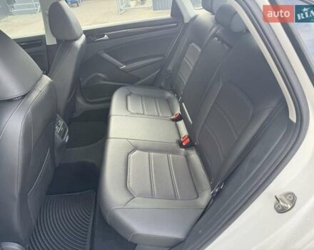 Белый Фольксваген Пассат, объемом двигателя 2 л и пробегом 51 тыс. км за 20900 $, фото 16 на Automoto.ua