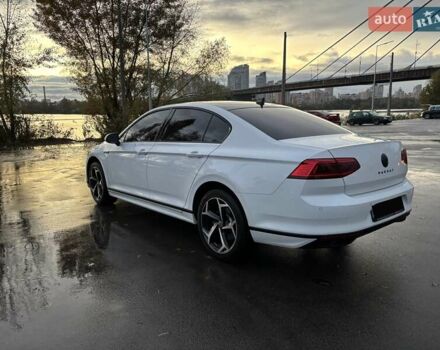 Білий Фольксваген Пассат, об'ємом двигуна 1.98 л та пробігом 87 тис. км за 35000 $, фото 4 на Automoto.ua