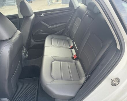 Фольксваген Пассат 2021 в Киеве на Automoto.ua Белый Фольксваген Пассат, объемом двигателя 2 л и пробегом 51 тыс. км за 20900 $, фото 21 на Automoto.ua