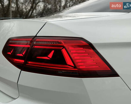 Белый Фольксваген Пассат, объемом двигателя 1.97 л и пробегом 176 тыс. км за 25599 $, фото 27 на Automoto.ua