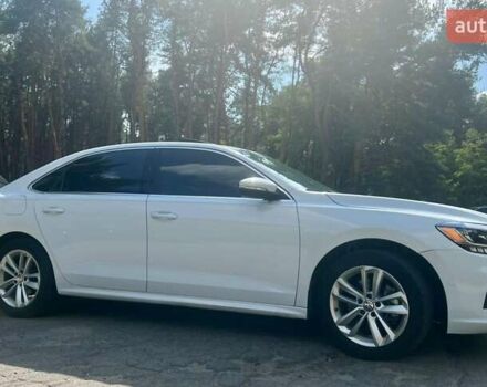 Белый Фольксваген Пассат, объемом двигателя 1.98 л и пробегом 110 тыс. км за 17800 $, фото 2 на Automoto.ua