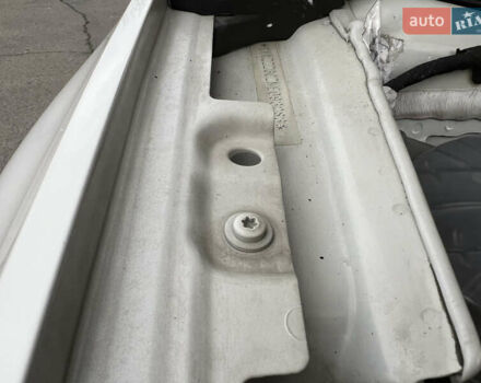 Белый Фольксваген Пассат, объемом двигателя 1.97 л и пробегом 176 тыс. км за 25599 $, фото 60 на Automoto.ua