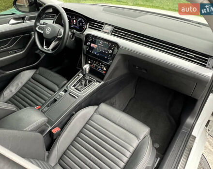 Белый Фольксваген Пассат, объемом двигателя 1.97 л и пробегом 176 тыс. км за 25599 $, фото 56 на Automoto.ua