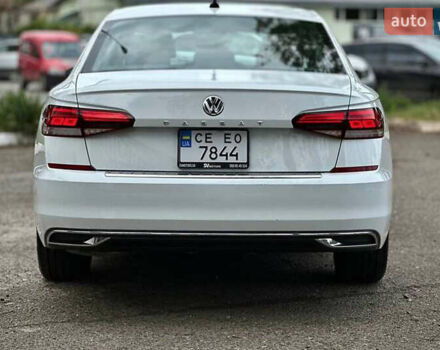 Белый Фольксваген Пассат, объемом двигателя 1.98 л и пробегом 51 тыс. км за 27999 $, фото 4 на Automoto.ua