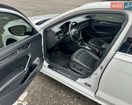 Белый Фольксваген Пассат, объемом двигателя 2 л и пробегом 105 тыс. км за 16700 $, фото 14 на Automoto.ua