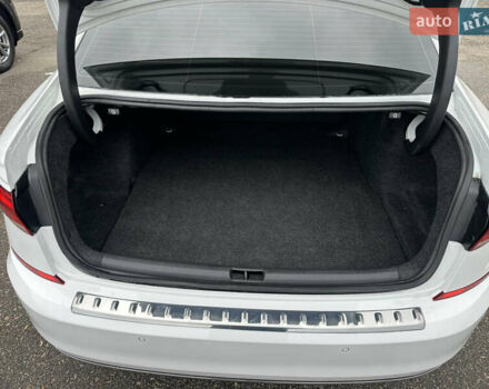 Білий Фольксваген Пассат, об'ємом двигуна 2 л та пробігом 105 тис. км за 16950 $, фото 21 на Automoto.ua