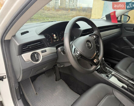 Белый Фольксваген Пассат, объемом двигателя 1.98 л и пробегом 106 тыс. км за 19000 $, фото 13 на Automoto.ua