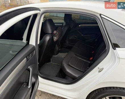 Белый Фольксваген Пассат, объемом двигателя 1.98 л и пробегом 106 тыс. км за 19000 $, фото 9 на Automoto.ua