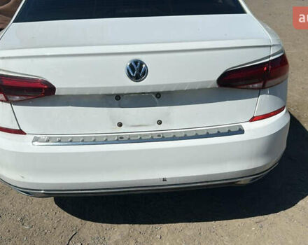 Белый Фольксваген Пассат, объемом двигателя 2 л и пробегом 114 тыс. км за 14999 $, фото 3 на Automoto.ua