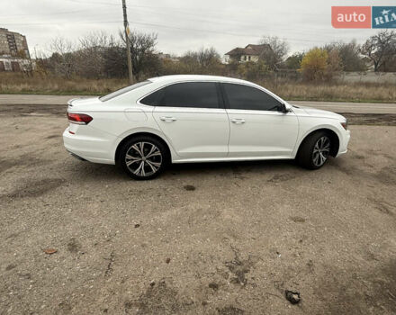 Белый Фольксваген Пассат, объемом двигателя 1.98 л и пробегом 106 тыс. км за 19000 $, фото 3 на Automoto.ua