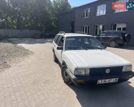 Белый Фольксваген Пассат, объемом двигателя 1.6 л и пробегом 285 тыс. км за 850 $, фото 3 на Automoto.ua