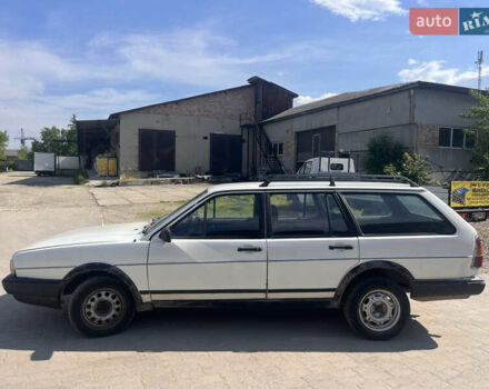 Белый Фольксваген Пассат, объемом двигателя 1.6 л и пробегом 285 тыс. км за 850 $, фото 7 на Automoto.ua