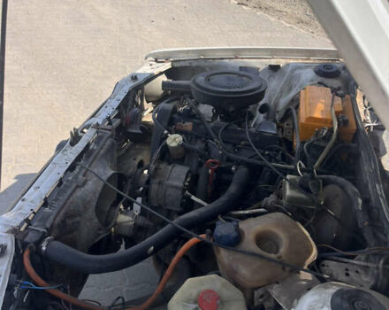 Белый Фольксваген Пассат, объемом двигателя 1.6 л и пробегом 285 тыс. км за 850 $, фото 17 на Automoto.ua