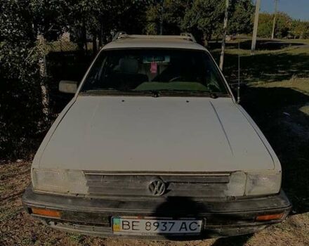 Белый Фольксваген Пассат, объемом двигателя 1.6 л и пробегом 100 тыс. км за 1500 $, фото 2 на Automoto.ua