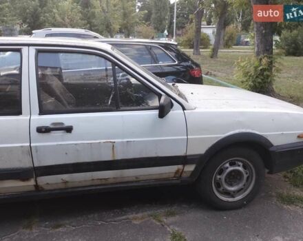 Белый Фольксваген Пассат, объемом двигателя 1.6 л и пробегом 598 тыс. км за 650 $, фото 3 на Automoto.ua