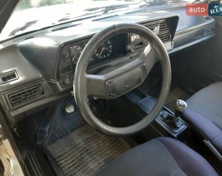 Білий Фольксваген Пассат, об'ємом двигуна 1.6 л та пробігом 405 тис. км за 1500 $, фото 6 на Automoto.ua