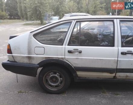 Белый Фольксваген Пассат, объемом двигателя 1.6 л и пробегом 598 тыс. км за 650 $, фото 2 на Automoto.ua