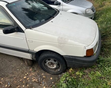 Білий Фольксваген Пассат, об'ємом двигуна 1.8 л та пробігом 3 тис. км за 525 $, фото 2 на Automoto.ua