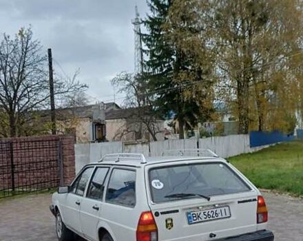 Білий Фольксваген Пассат, об'ємом двигуна 2.23 л та пробігом 400 тис. км за 850 $, фото 8 на Automoto.ua